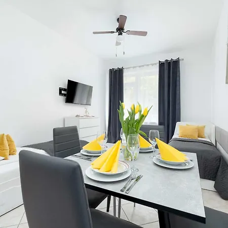 Comfortable For 3 People With Parking In By Renters Apartment Kolberg