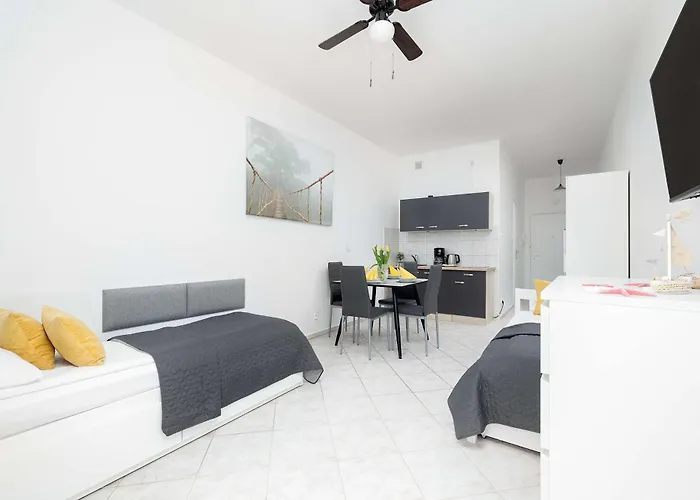 Apartmán Comfortable For 3 People With Parking In By Renters Kolobřeh