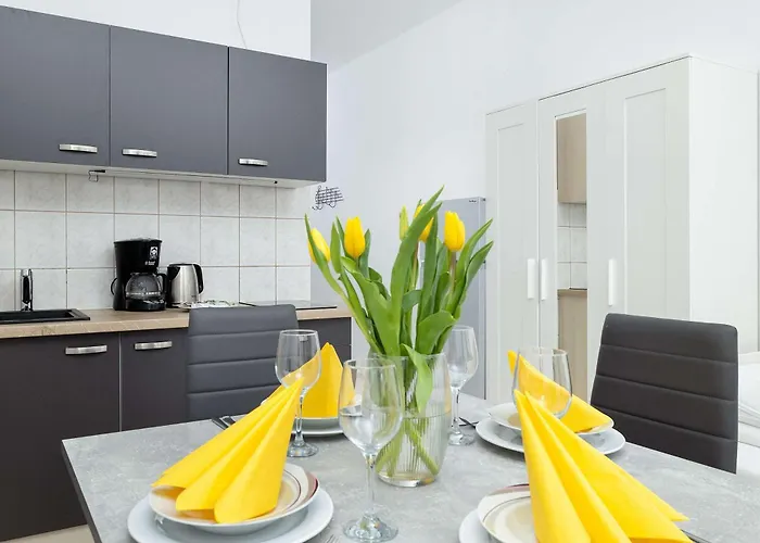 Comfortable For 3 People With Parking In By Renters Apartmán