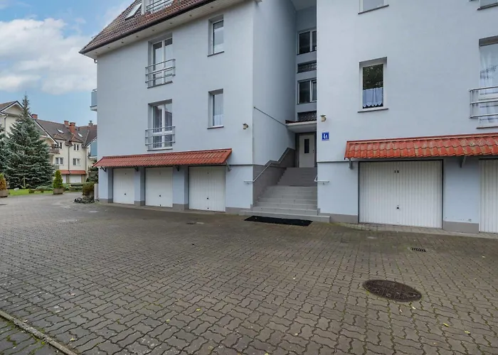 Comfortable For 3 People With Parking In By Renters Apartmán *